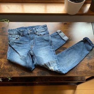 Art class size 7 Distressed jeans